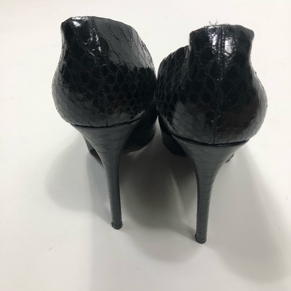 Authentic Vera Wang Lavender Platform Pump - image 7